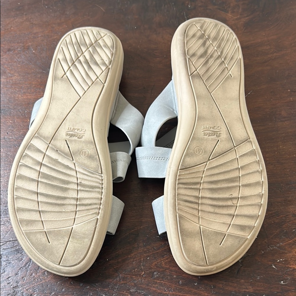 Bata comfort fit Gray and Tan Slide Sandals with Crossover Straps Sz 41 - Picture 8 of 9